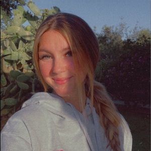 Meet your Posher, Lexi